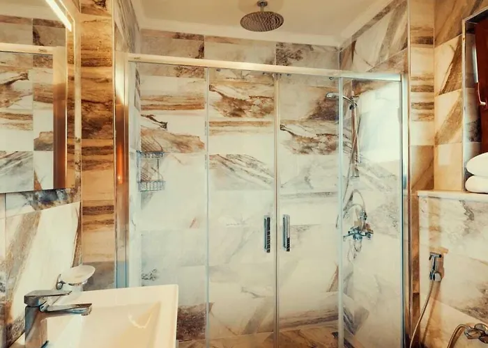 Yazicilar Oda ve Kahvaltı 3*